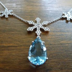 Collier SCHNEEKRISTALL WG 750 mit Brillanten und Aquamarin